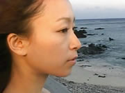 桃瀨惠美流 泳裝走在海邊寫真